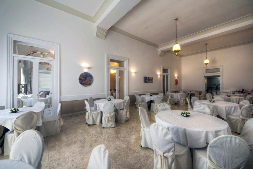 Hotel Vittoria Помпеї Екстер'єр фото