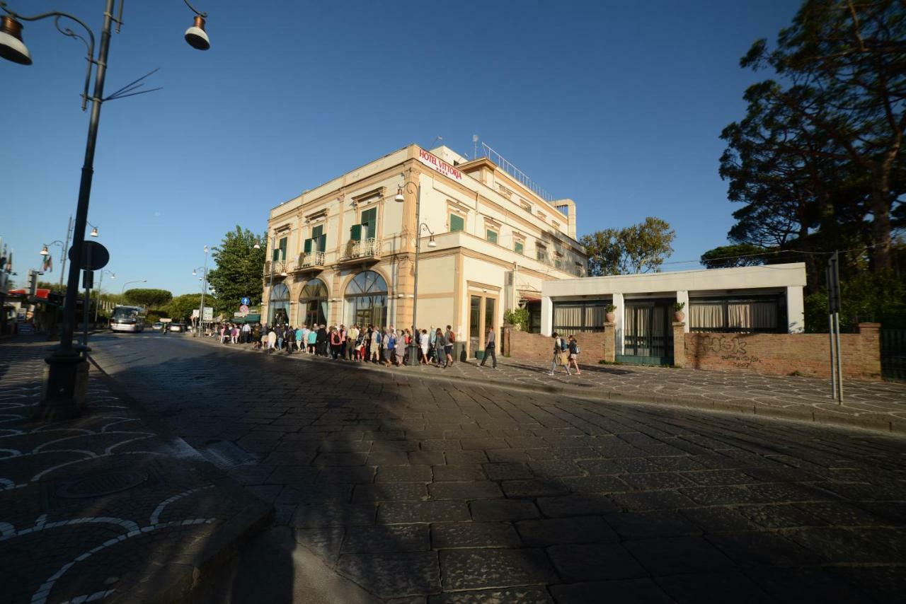 Hotel Vittoria Помпеї Екстер'єр фото