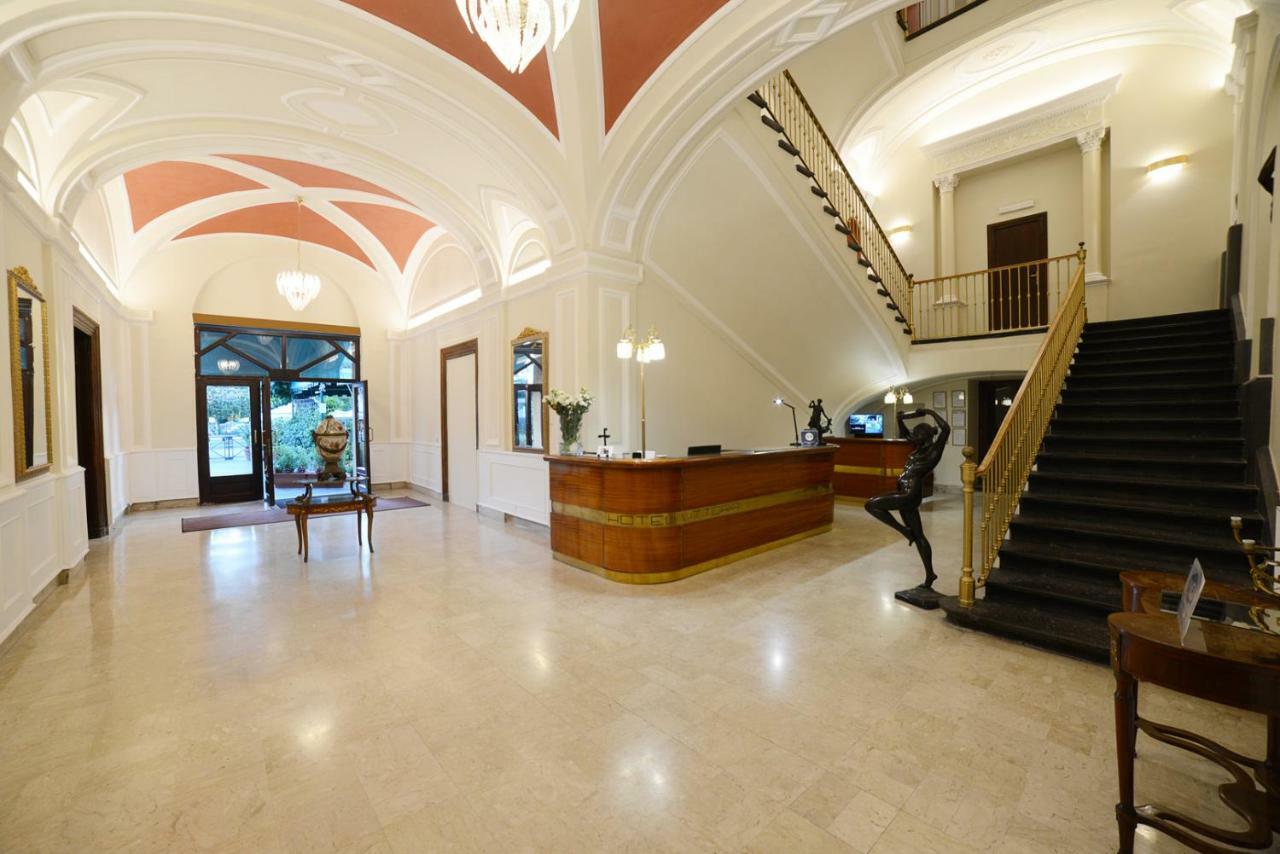 Hotel Vittoria Помпеї Екстер'єр фото